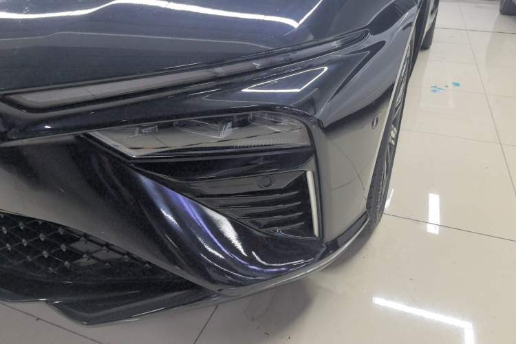 Used NETA S 2024 Pure Electric 520km Rear-Drive AR-HUD Version Left Front Headlight