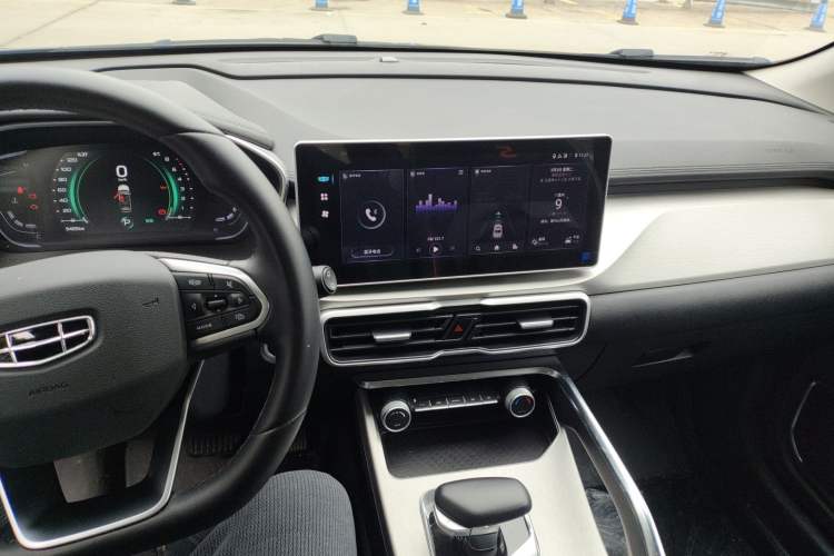 Used Geely Auto Coolray 2023 1.5T DCT Diamond Edition
