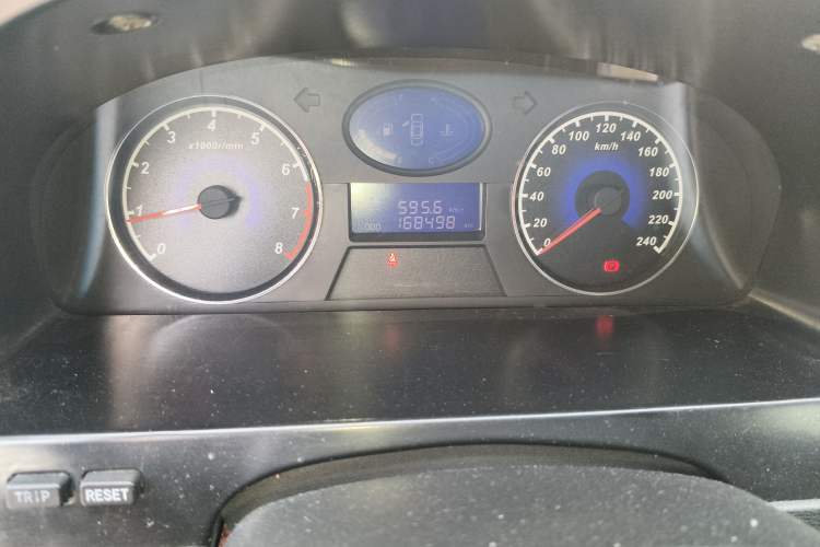 Used Geely Auto Classic Emgrand 2013 Hatchback 1.5L Manual Entry-Level Model
