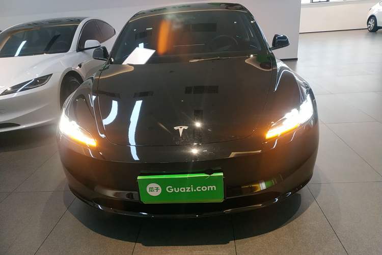 Used Tesla Model 3 2023 Rear-Wheel-Drive Version
