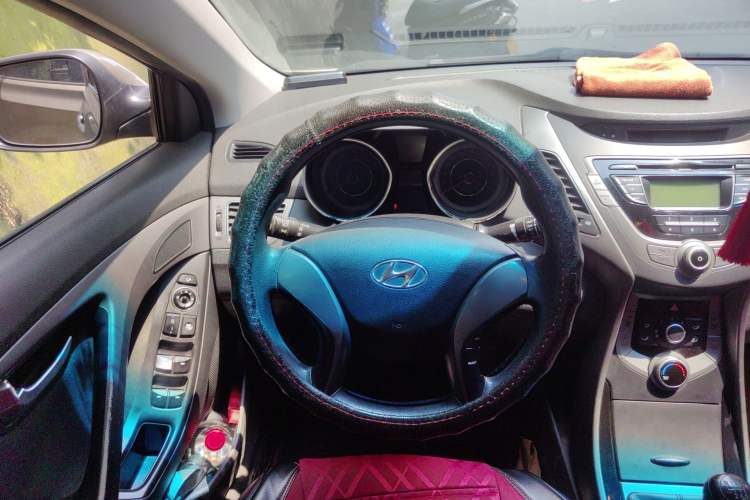 Used Hyundai Elantra (5th Generation / Langdong) 2015 1.6L Manual Leading Model
