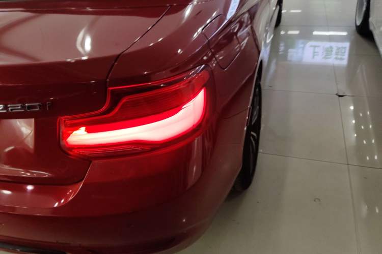 Used BMW 2 Series 2018 220i Convertible Coupe Sports Design Package