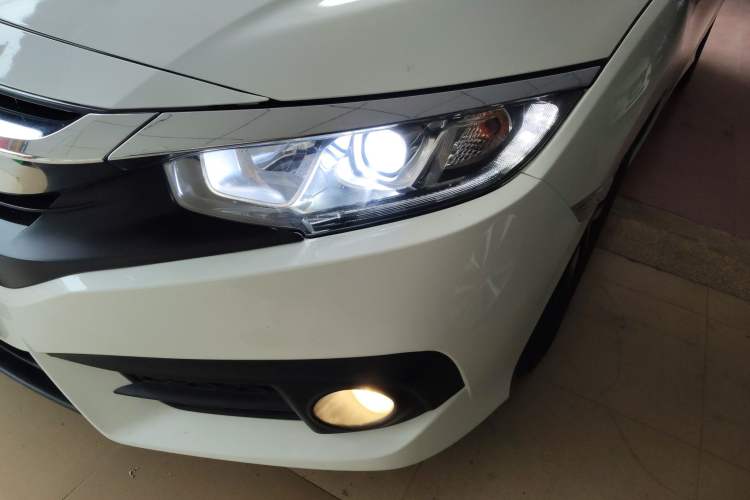 Used Honda Civic 2016 220TURBO CVT Luxury Edition
