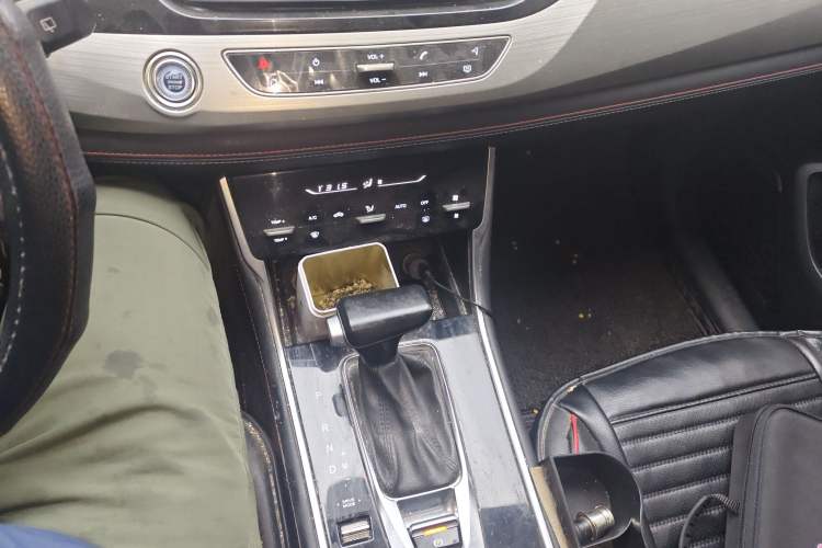 Used CHANGAN CS75 2018 280T Automatic Smart Edition China V Standard Gear Lever