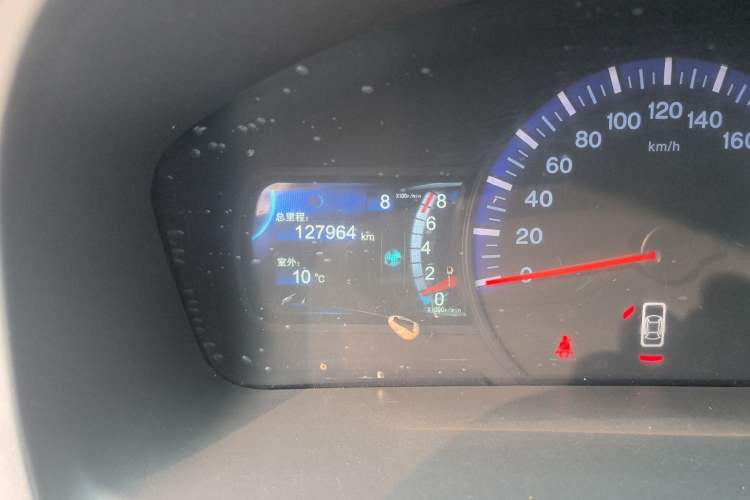 Used BYD G6 2012 2.0L Manual Luxury Version
