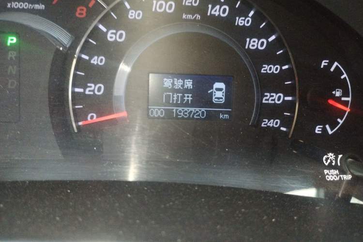 Used Toyota Camry 2011 200G Classic Anniversary Edition Odometer Close Up