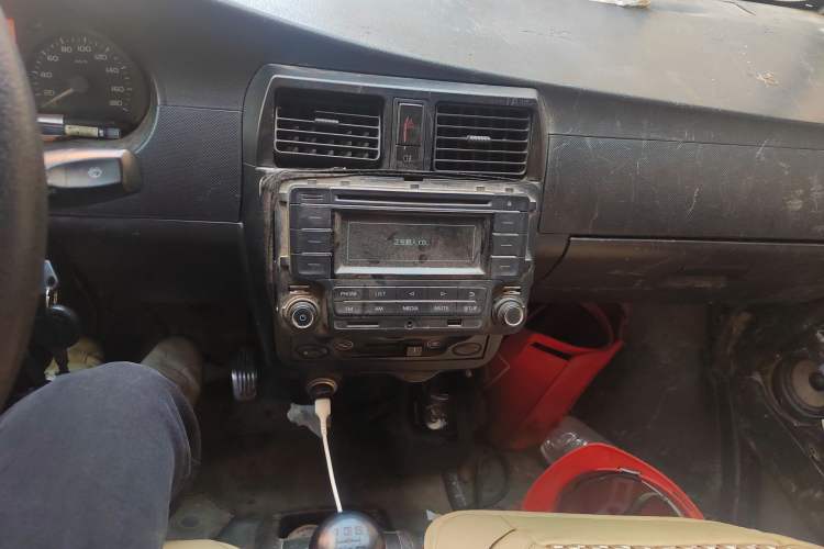 Used Wuling Rongguang 2011 1.2L Base Version
