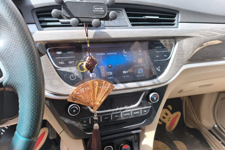 Used Geely Auto Emgrand 2016 Sedan 1.5L Manual Luxury Model
