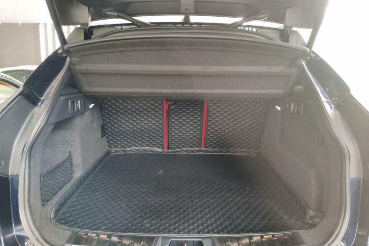 Used Jaguar F-PACE 2024 P250 R-Dynamic HSE
