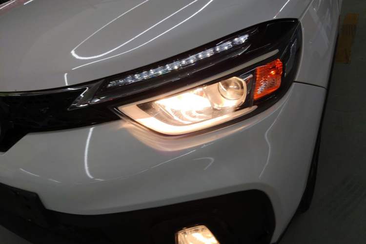 Used Dongfeng Aeolus AX4 2017 1.6L Manual ChaoShang Model
