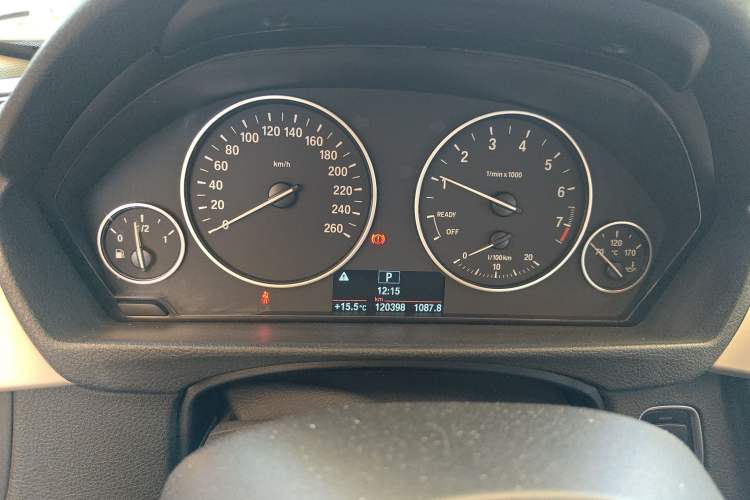 Used BMW 3 Series 2015 320i Fashion Model