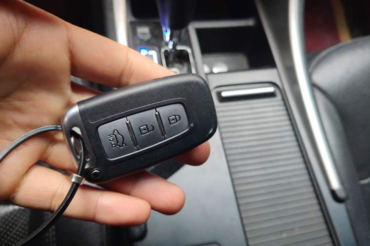 Used Hyundai Sonata 2013 2.4L Automatic Leading Edition China V Standard