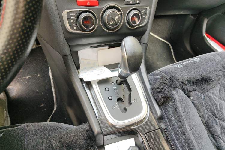 Used Citroen C4L 2013 1.6 THP Automatic Impression Edition Gear Lever