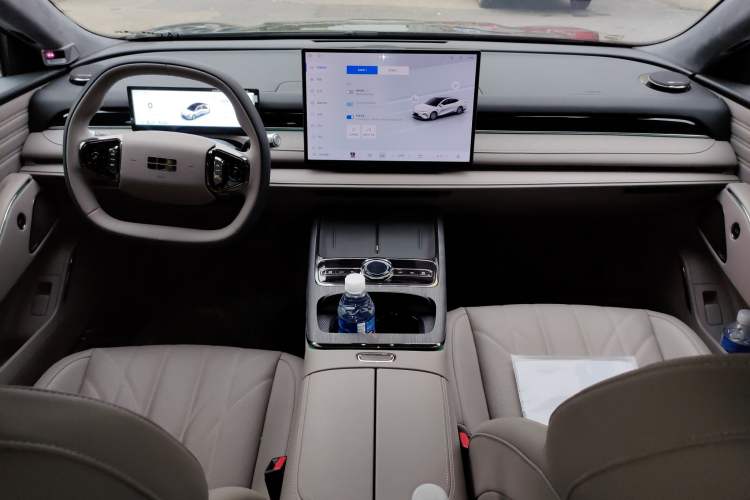 Used Geely Galaxy 8 2025 130km EM-P Exploration Edition Center Console