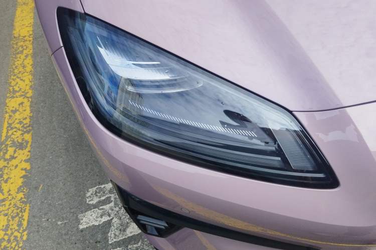 Used AION RT 2025 650 LiDAR Edition Right Front Headlight