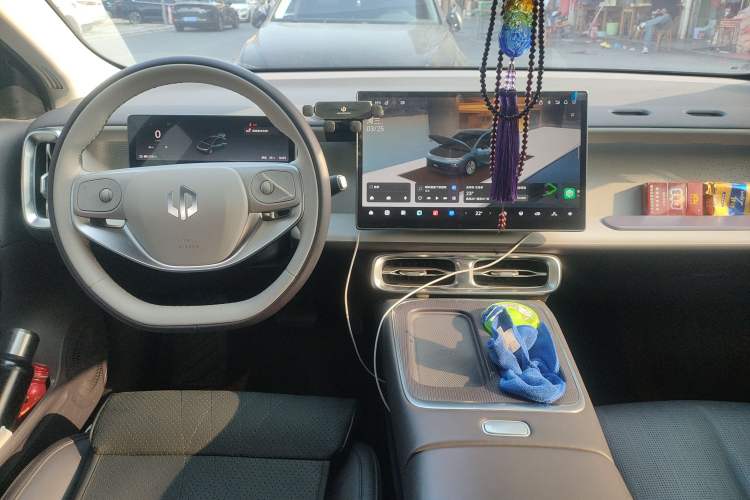 Used Leapmotor B01 2025 650 Enjoyment Edition Center Console