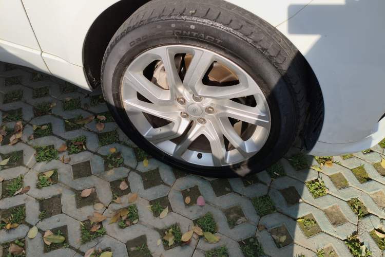 Used Land Rover Range Sport 2018 3.0 SC V6 HSE DYNAMIC Right Front Wheel Hub