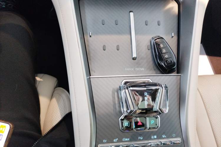 Used Denza Z9GT 2024 1100 Four-Wheel Drive Ultra Version
