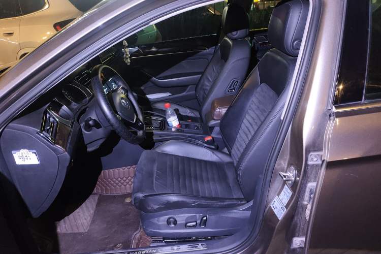 Used Volkswagen Magotan 2017 330TSI DSG Luxury Model Left Front Seat