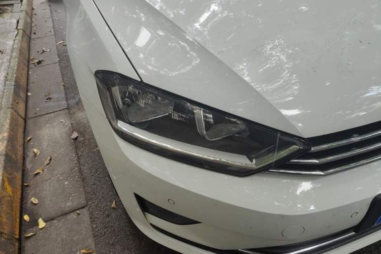 Used Volkswagen Golf Sportsvan 2018 280TSI Automatic Luxury Model Right Front Headlight