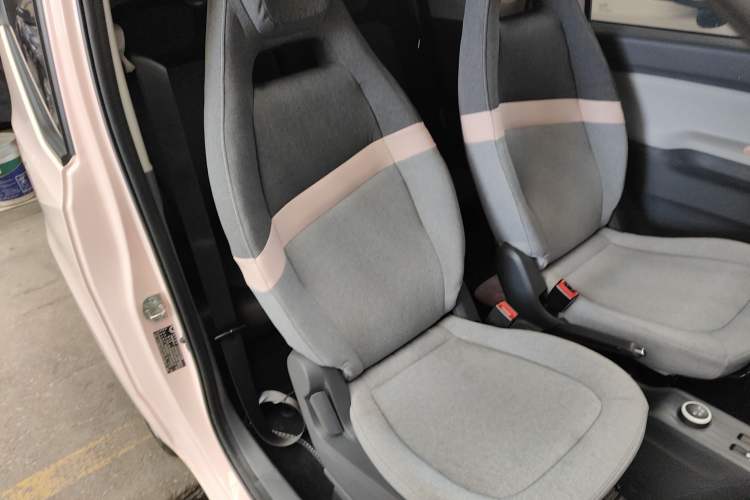 Used Wuling Hongguang MINIEV 2021 Macaron Premium Model – Lithium Iron Phosphate
