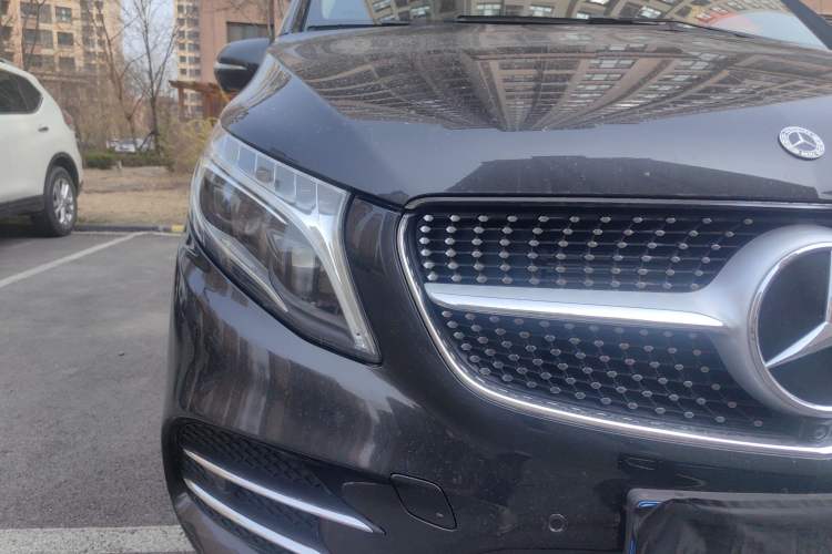 Used Mercedes-Benz V-Class 2021 V 260 L Long-wheelbase Luxury Edition