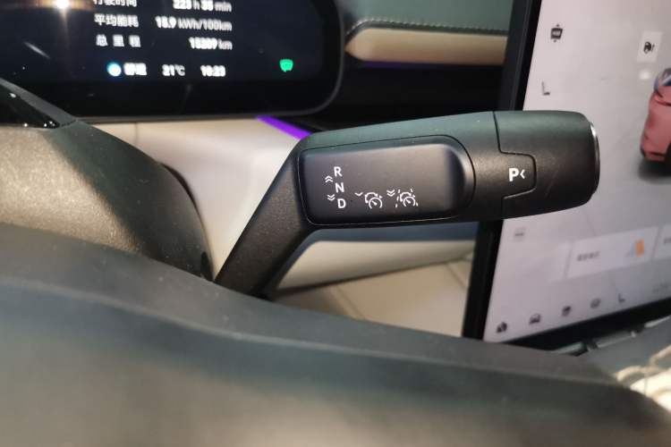 Used Zeekr 007GT 2025 Long-Range Rear-Wheel Drive Intelligent Driving Version 100 kWh Gear Lever