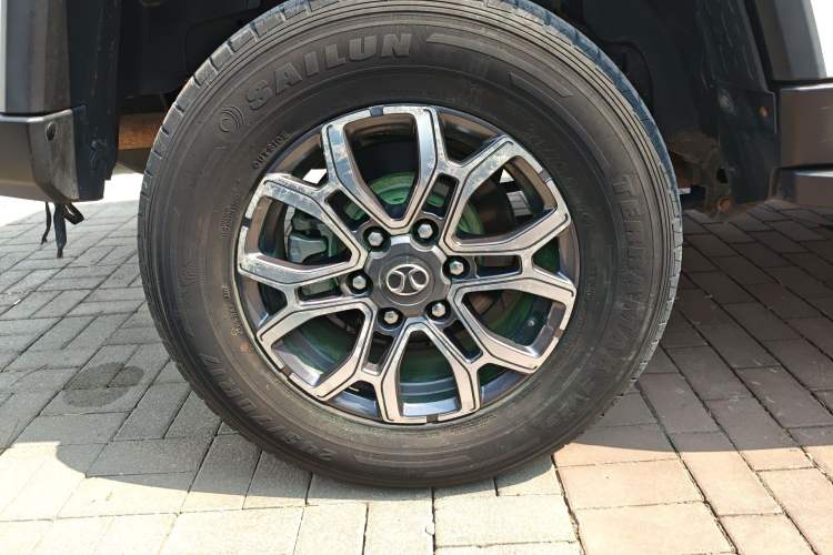 Used BAIC Off-Road BJ40 2019 2.3T Automatic Four-Wheel Drive Urban Hunter Edition Premium Model China VI Emission Standard