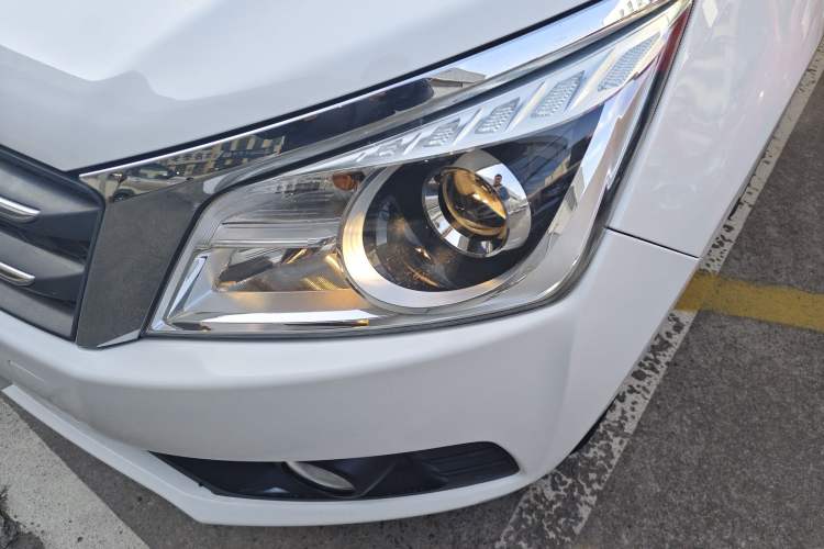 Used Venucia T70 2015 2.0L CVT Smart Edition