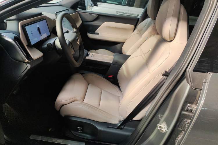 Used Volvo Volvo XC70 Plug-in Hybrid 2026 Model Four-Wheel Drive Long-Range Ultra