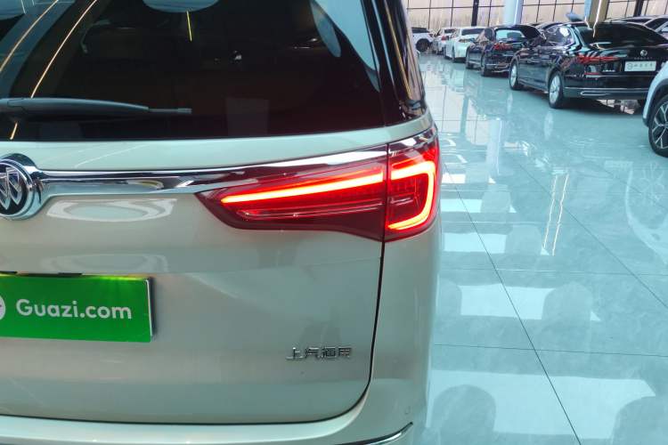 Used Buick GL8 2022 ES Landtrek 653T Luxury Edition
