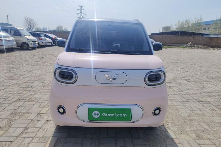 Used Wuling Hongguang MINIEV 2024 3rd Generation 215km Advanced Version Front