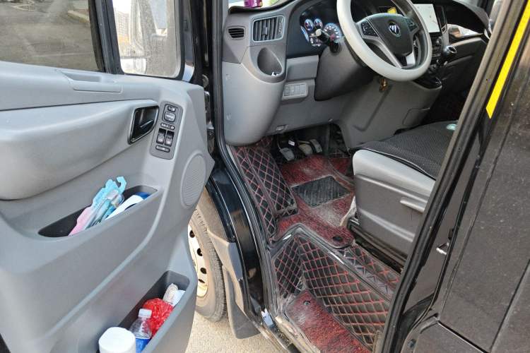 Used Foton Toano 2023 2.0T Manual Jixiang Van Long Wheelbase Mid-Height Rear Single Tire 3-Seater