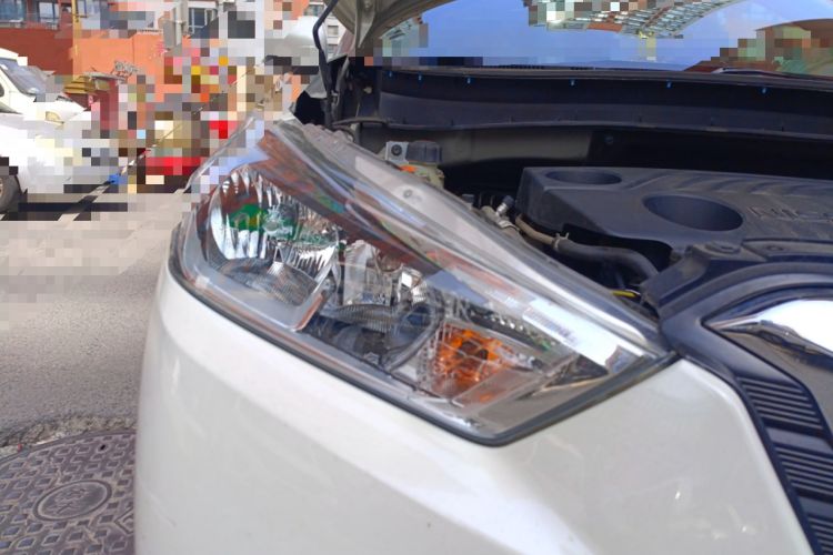 Used Nissan Kicks 2021 1.5L XL CVT Cool Enjoyment Edition Right Front Headlight