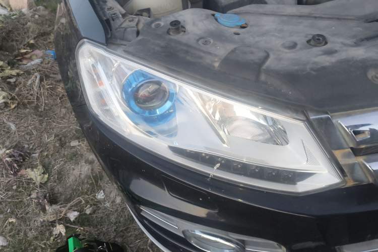 Used Zotye T600 2016 1.5T Manual Luxury Edition Right Front Headlight