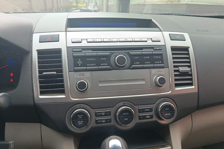 Used Mazda 8 2011 2.3L Deluxe Edition