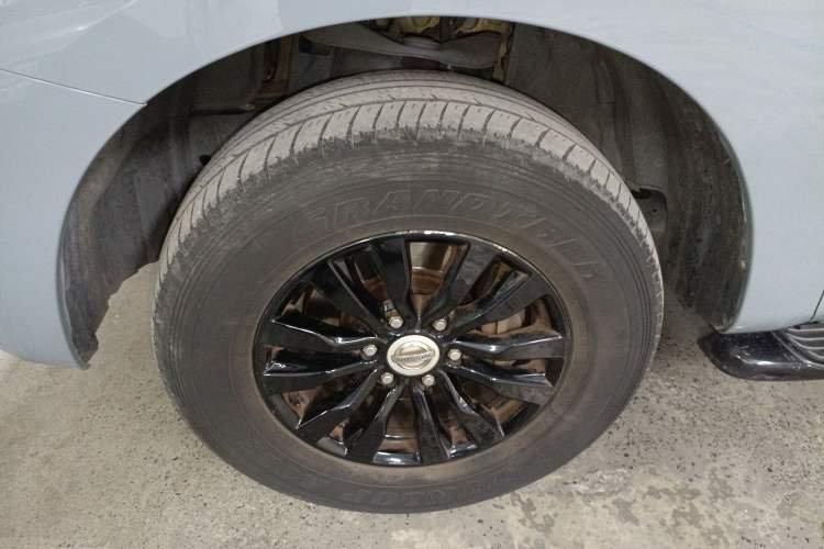 Used Nissan Patrol 2017 4.0L Parallel Import Left Front Wheel Hub