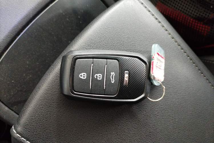 Used Toyota Harrier 2022 2.0L CVT Two-Wheel Drive Entry Version