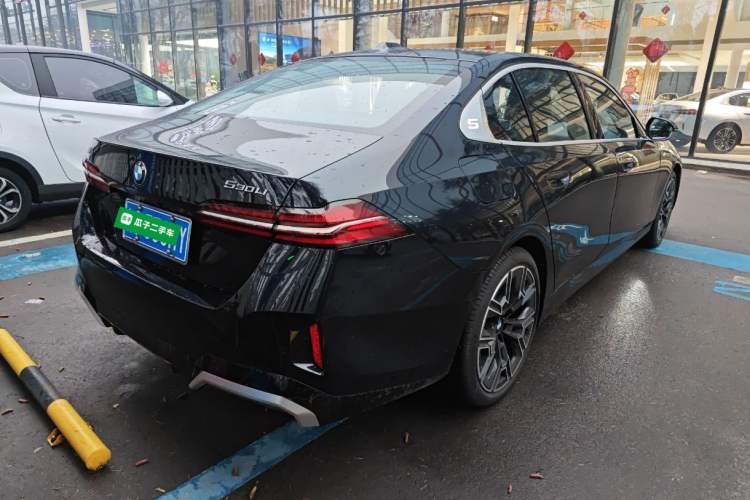 Used BMW 5 Series 2025 530Li Luxury Edition M Sport Package
