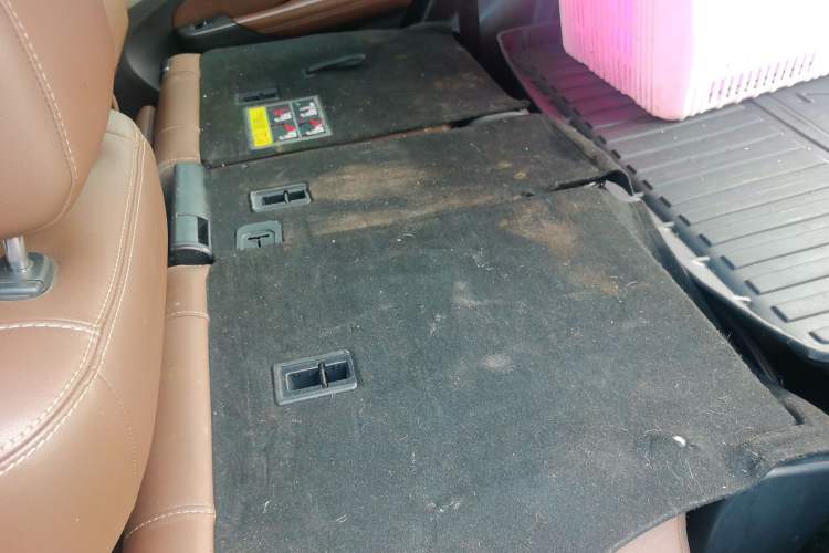 Used BYD S7 2015 2.0T Automatic Prestige Model
