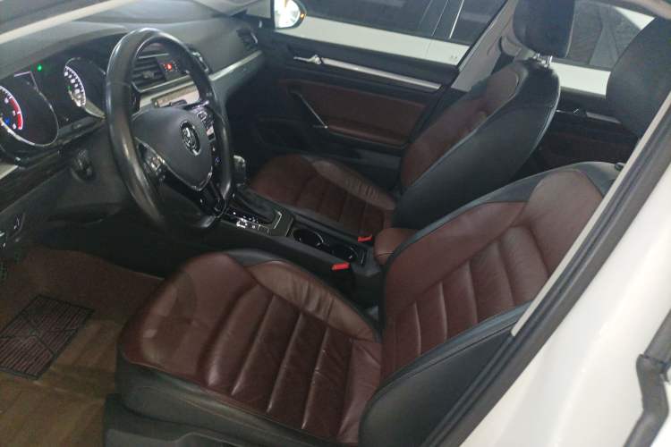 Used Volkswagen Lamando 2015 280TSI DSG Comfort Edition Left Front Seat