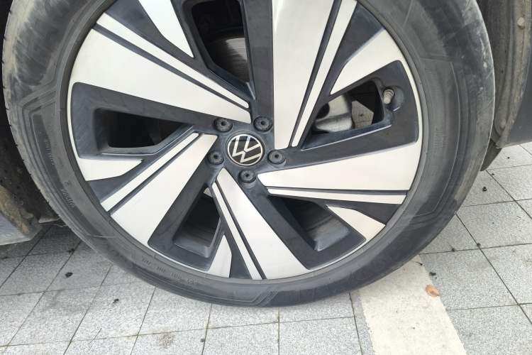 Used Volkswagen Teramont X 2023 Revised 380TSI Four-Wheel Drive Prestige Luxury Edition Right Front Wheel Hub