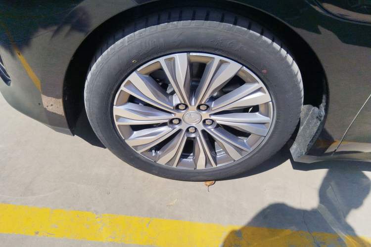 Used Hongqi E-QM5 2024 610 km PLUS Left Front Wheel Hub