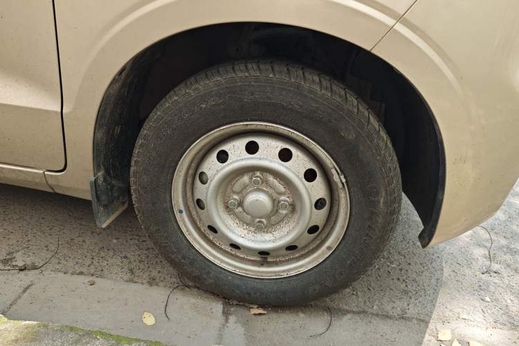 Used Wuling Hongguang V 2022 1.5L Jingqu Edition Electric-Assist LAR
