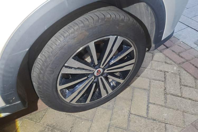 Used Roewe RX5 New Energy 2019 eRX5 50T Internet-Enhanced Flagship Edition Right Front Wheel Hub