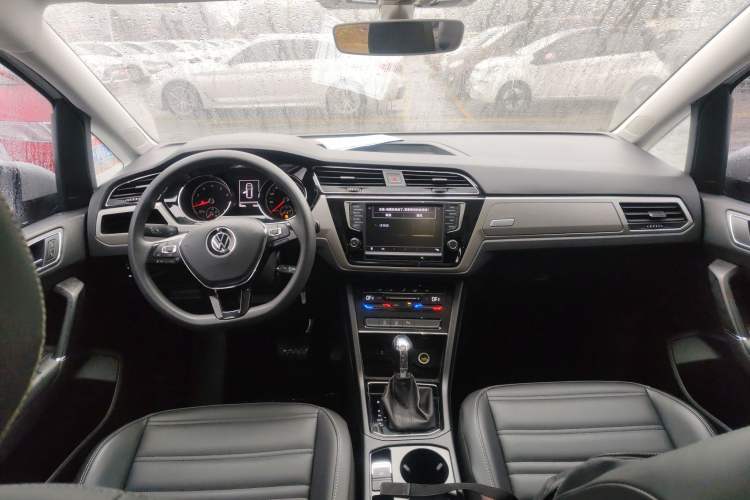 Used Volkswagen Touran 2021 Touran L 280TSI DSG Comfort Edition 7 Seats