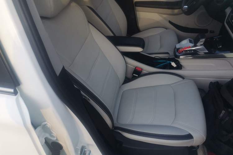 Used BYD Yuan Pro 2021 401 km Luxury Version Right Front Seat