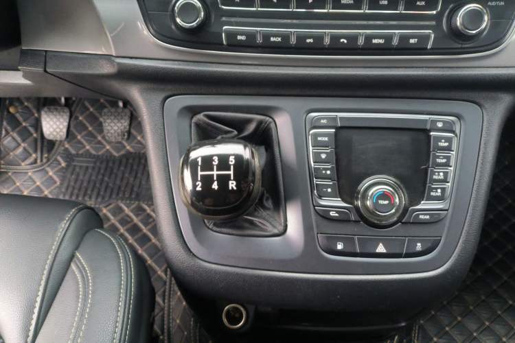 Used SAIC MAXUS G10 2018 PLUS 2.4L Manual Elite Edition
