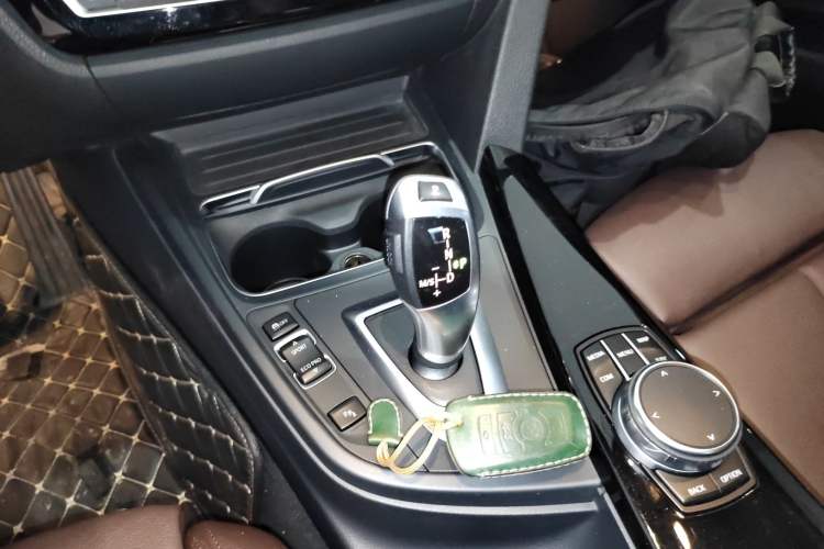 Used BMW 3 Series 2019 320Li Fashion Model
