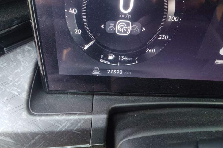 Used Lynk & Co 09 2021 2.0T Halo Six-Seater